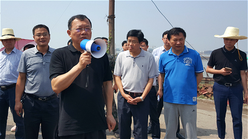 资阳县委辅导亲临现场督促领导征地拆迁工作